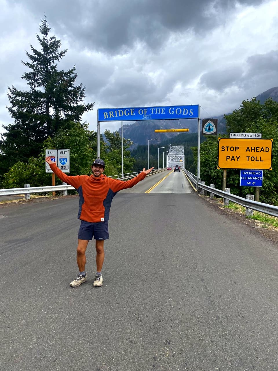 crossing the Bridge of the Gods into Washington