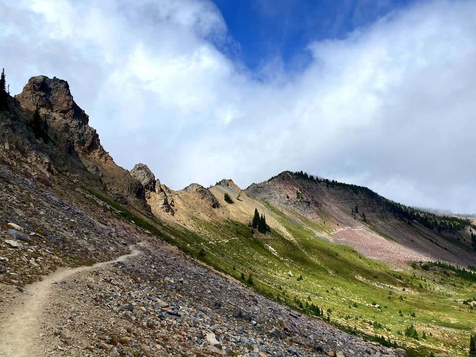 Goat Rocks: the ridge trail below the crags, day 115